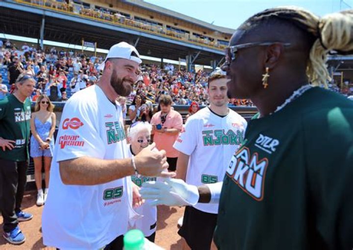 Does David Njoku Have A Girlfriend? Take A Look At His Personal Life |